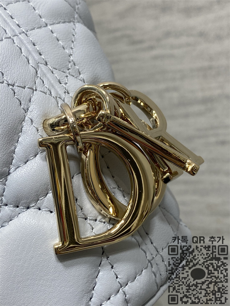 c937a2612ab9ec26fe32b65656ca108b_1786125291_9801.jpg