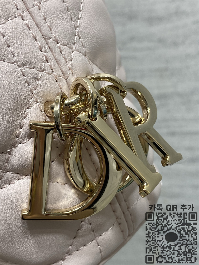 c937a2612ab9ec26fe32b65656ca108b_1786125353_3774.jpg