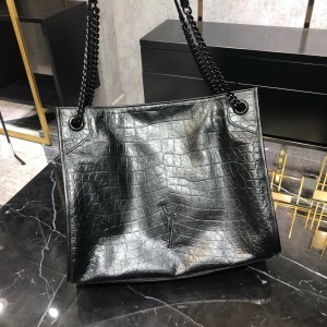 입생로랑 YSL 577999 니키 체인 쇼퍼백 미듐 쇼핑백 니키가방 