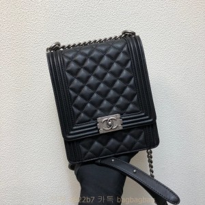 샤넬 CHANEL 보이백 플랩백 캐비어 금장/은장 