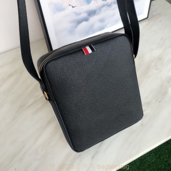 톰브라운 THOM BROWNE 크로스백