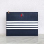 톰브라운 THOM BROWNE 클러치백 미디움