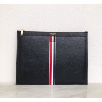 톰브라운 THOM BROWNE 클러치백 미디움