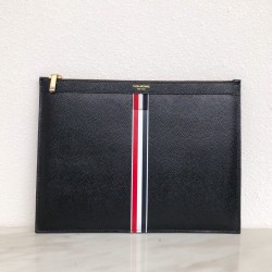 톰브라운 THOM BROWNE 클러치백 미디움