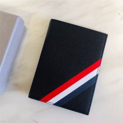 톰브라운 THOM BROWNE 여권지갑