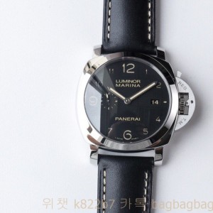 파네라이 PANERAI 루미노르