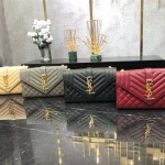 입생로랑 YSL 엔벨로프 마틀라세 스몰 숄더백 526286