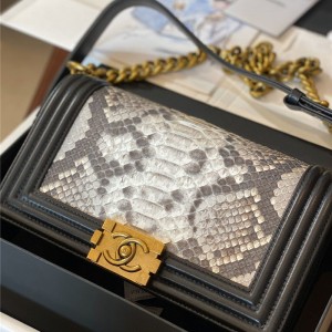샤넬 CHANEL 보이백 뱀가죽캐비어 보이백 Leboy 25CM