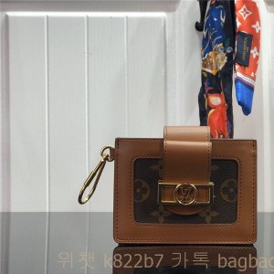 루이비통LOUIS VUITTON 도핀 멀티카르트  M68751