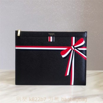 톰브라운 THOM BROWNE 클러치백 미디움