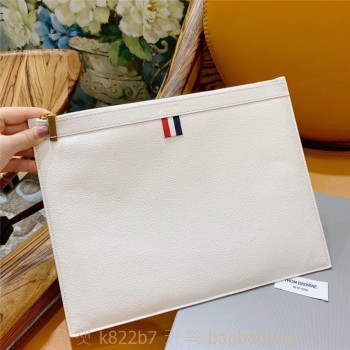 톰브라운 THOM BROWNE 클러치백 미디움