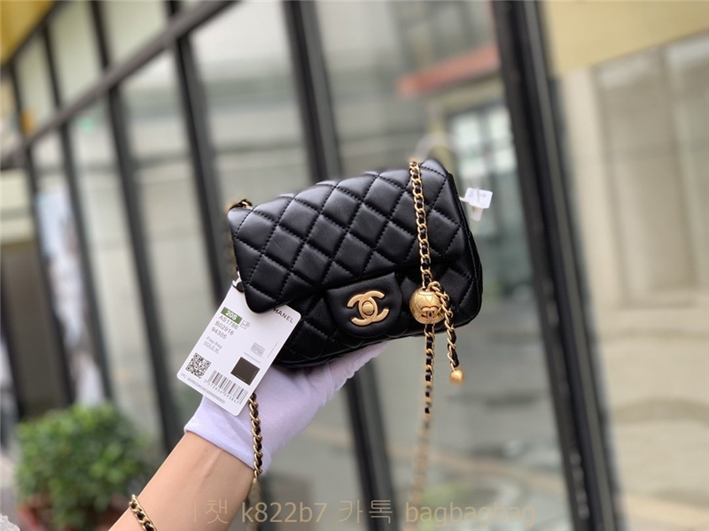 샤넬 CHANEL 골드볼 클래식백 20CM