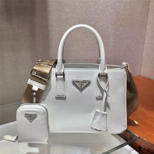 프라다 PRADA 사피아노 럭스 미니 가죽 토트백 1BA296