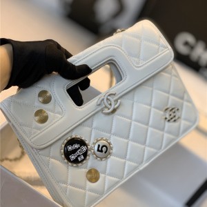 샤넬 CHANEL 19플랩 WOC크로스백