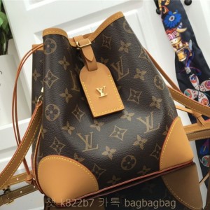 루이비통 Louis Vuitton 모노그램 버킷백   M45551 M45550