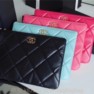 샤넬 CHANEL 19백 클러치백 