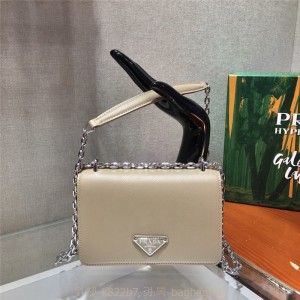 프라다 PRADA 사피아노 레더 숄더백  1BD032