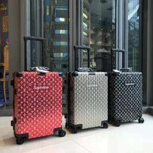 Rimowa x LV Supreme  캐리어