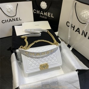 샤넬 CHANEL 캐비어 보이백 Leboy 25CM