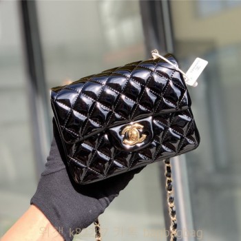 샤넬 CHANEL 클래식백 캐비어 램스킨 금장 은장 17cm