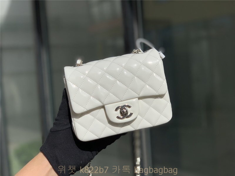 샤넬 CHANEL 클래식백 캐비어 램스킨 금장 은장 17cm