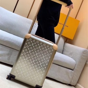 루이비통 Louis Vuitton M23204  캐리어