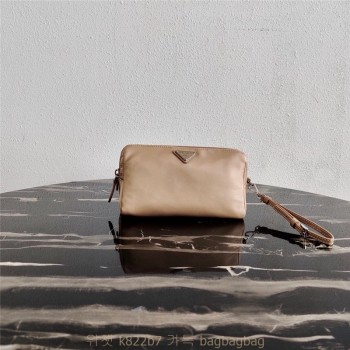 프라다 PRADA 페드로 트라이앵글 로고 파우치 1NE693