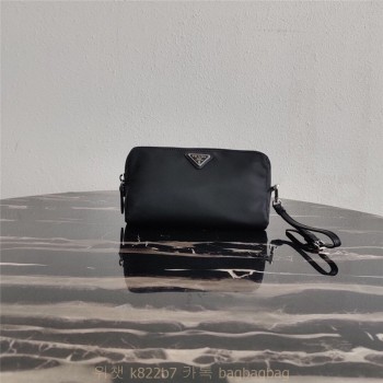 프라다 PRADA 페드로 트라이앵글 로고 파우치 1NE693