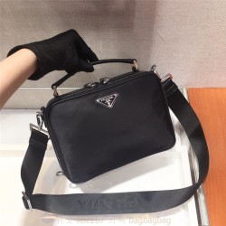 프라다 삼각로고 나일론 파우치 메신저백 2VH069 