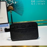 구찌 GUCCI GG 엠보스드 클러치 ‎627470 