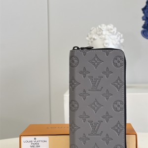 루이비통 Louis Vuitton 지퍼 장지갑 M81384