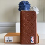 구찌 GG 엠보스 지퍼 달린 장지갑 625558