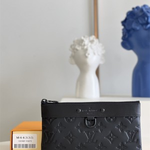 루이비통 포셰트 디스커버리 PM 클러치 M44335