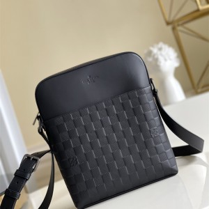 루이비통 N23355 디스트릭트 포쉐트 크로스백 메신저 남성 남자