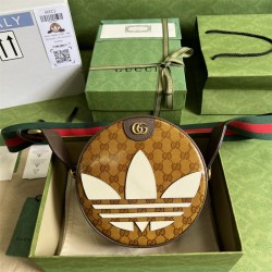 구찌 GUCCI 여자 여성 702640 아디다스 오피디아 스몰 숄더백