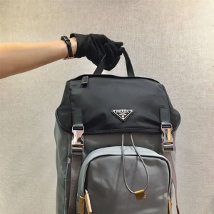 프라다 PRADA 남성 남자 2VZ135 프라다 리나일론 백팩 2VZ135 출퇴근용 백팩