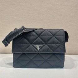 프라다 PRADA 남성 남자 1BD256 리나일론 라지 패딩 숄더백