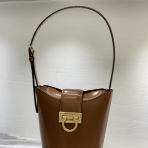 페라가모 Ferragamo 211194 살바토레페라가모 트리폴리오 숄더백