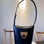 페라가모 Ferragamo 211194 살바토레페라가모 트리폴리오 숄더백