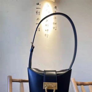 페라가모 Ferragamo 211194 살바토레페라가모 트리폴리오 숄더백