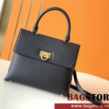 살바토레페라가모 페라가모 트리폴리오 스몰 토트백