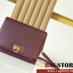 [페라가모]22SS 21H984 724603 블랙 간치오 트리폴리오 체인 숄더백