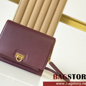 [페라가모]22SS 21H984 724603 블랙 간치오 트리폴리오 체인 숄더백