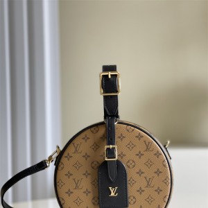 루이비통 Louis Vuitton M43514 쁘띠뜨 부아뜨 샤포