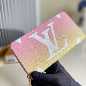 루이비통 Louis Vuitton  여성 장지갑 지피 지퍼 월릿 M80402