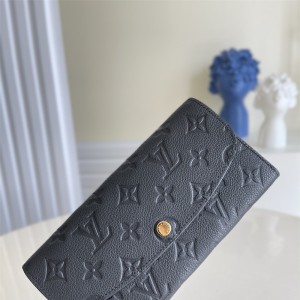 루이비통 에밀리 월릿 앙프렝뜨 M62369 장지갑