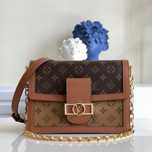 루이비통 Louis Vuitton 도핀 체인 핸드백 25CM M44391