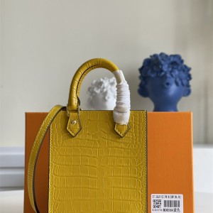 루이비통 Louis Vuitton 쁘띠 삭 플라 M90564