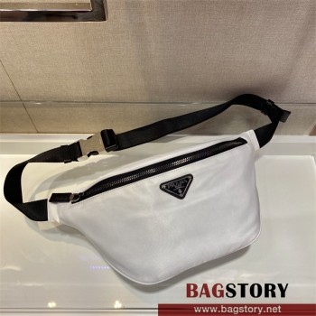 프라다 PRAD  나일론 삼각로고 슬링백  2VL033