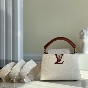  루이비통 Louis Vuitton    카퓌신미니 21CM M59253